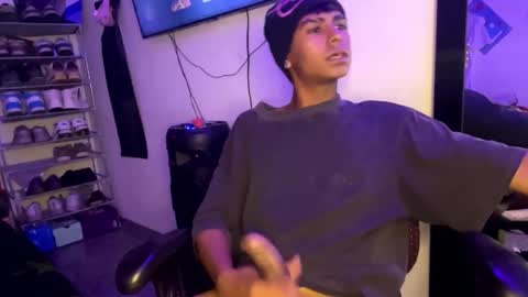 _billowy_ online show from December 5, 2025, 7:10 pm