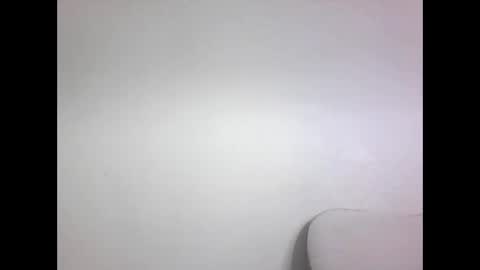 Snapshot of _biscotti_ chatting on December 15, 2025, 6:34 pm _biscotti_ online show from December 15, 2025, 6:34 pm