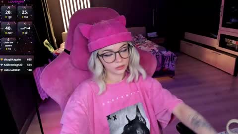Olivia Subscribe to my Fansly -   online show from May 17, 2026, 11:23 pm