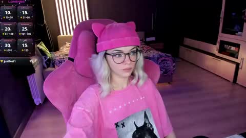 Olivia Subscribe to my Fansly -   online show from May 22, 2026, 11:21 pm