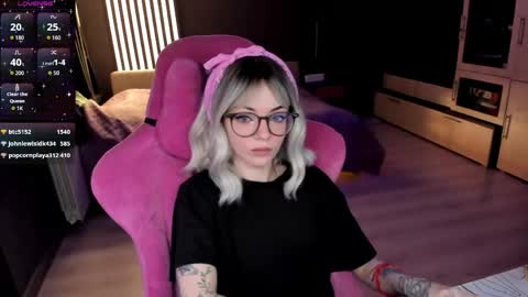 Olivia Subscribe to my Fansly -   online show from May 27, 2026, 11:24 pm