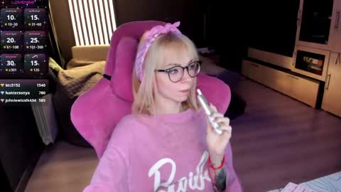 Olivia Subscribe to my Fansly -   online show from May 29, 2026, 1:36 am