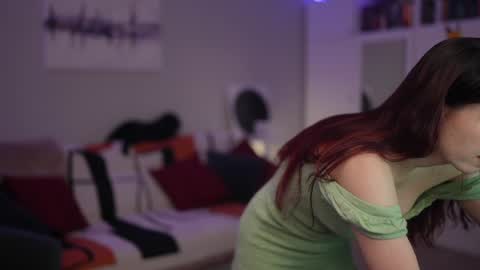 Snapshot of _blackbee_ chatting on February 3, 2026, 6:16 am Lili online show from February 3, 2026, 6:16 am