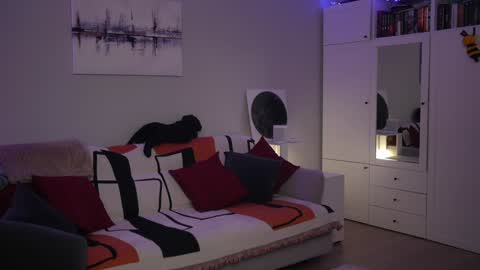 Snapshot of _blackbee_ chatting on February 3, 2026, 6:40 am Lili online show from February 3, 2026, 6:40 am