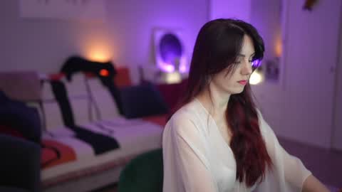 Snapshot of _blackbee_ chatting on February 8, 2026, 5:44 am Lili online show from February 8, 2026, 5:44 am