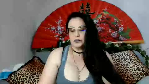 Snapshot of _blue__butterfly_ chatting on May 31, 2026, 6:09 pm KHALEESI online show from May 31, 2026, 6:09 pm