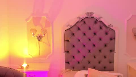 Snapshot of _brenda_becker chatting on October 3, 2025, 7:44 pm Brenda online show from October 3, 2025, 7:44 pm