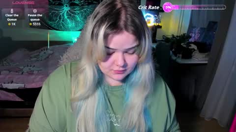 Snapshot of _candym1lky_ chatting on January 16, 2026, 7:12 am _candym1lky_ online show from January 16, 2026, 7:12 am