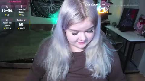 Snapshot of _candym1lky_ chatting on February 28, 2026, 7:31 am _candym1lky_ online show from February 28, 2026, 7:31 am