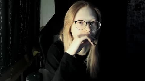 Snapshot of _caramel_milk_ chatting on December 31, 2024, 4:38 am Merlizz online show from December 31, 2024, 4:38 am