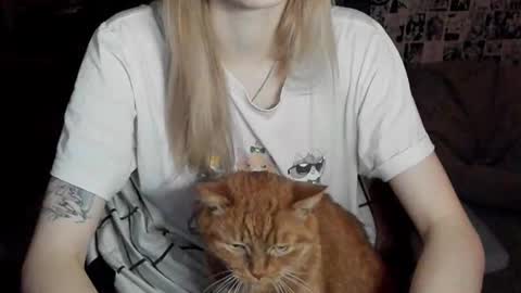 Snapshot of _caramel_milk_ chatting on October 7, 2025, 1:47 am Merlizz online show from October 7, 2025, 1:47 am