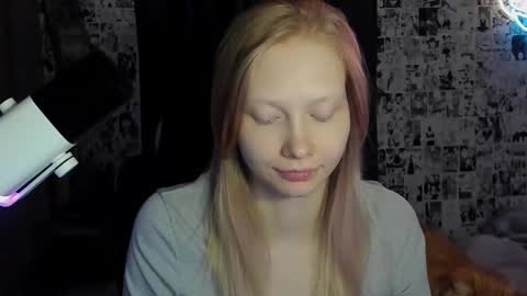 Snapshot of _caramel_milk_ chatting on December 4, 2025, 2:54 am Merlizz online show from December 4, 2025, 2:54 am