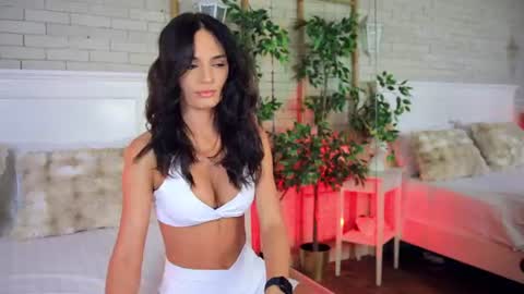 _carlawhite_ online show from June 19, 2026, 3:33 am