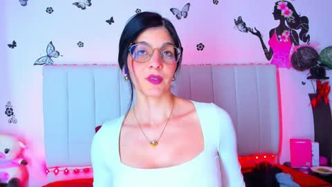 Snapshot of _caro_lyne_ chatting on March 27, 2026, 5:34 pm Carolina online show from March 27, 2026, 5:34 pm