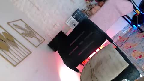 Snapshot of _caroline69 chatting on February 5, 2026, 7:13 am Caroline online show from February 5, 2026, 7:13 am