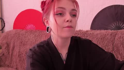 Caroline online show from May 25, 2026, 10:54 am