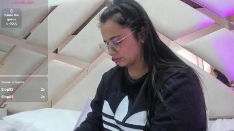 Snapshot of _carolinee_sweet chatting on December 14, 2024, 7:29 am Caroline Sweet online show from December 14, 2024, 7:29 am