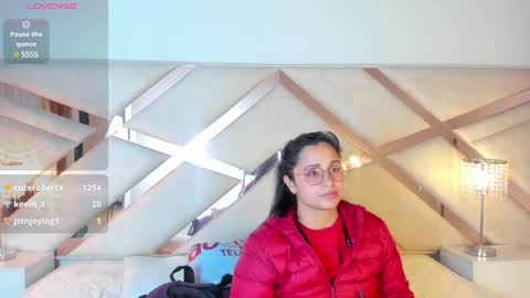 Snapshot of _carolinee_sweet chatting on December 21, 2024, 11:01 am Caroline Sweet online show from December 21, 2024, 11:01 am