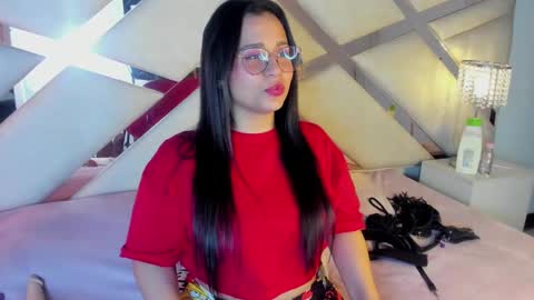 Snapshot of _carolinee_sweet chatting on December 29, 2024, 2:38 am Caroline Sweet online show from December 29, 2024, 2:38 am