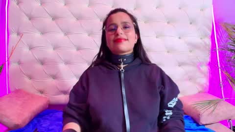 Snapshot of _carolinee_sweet chatting on January 20, 2025, 1:53 pm Caroline Sweet online show from January 20, 2025, 1:53 pm