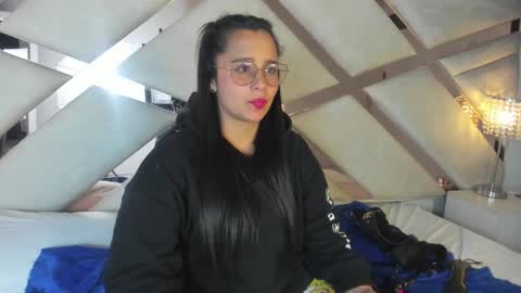 Snapshot of _carolinee_sweet chatting on January 23, 2025, 6:28 am Caroline Sweet online show from January 23, 2025, 6:28 am