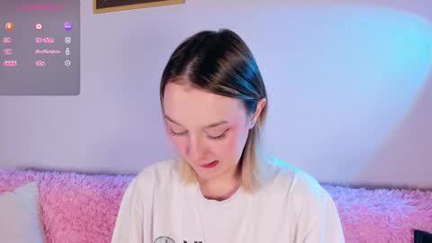 Snapshot of _ccrystaa_ chatting on November 4, 2025, 8:24 am Christina Chris online show from November 4, 2025, 8:24 am