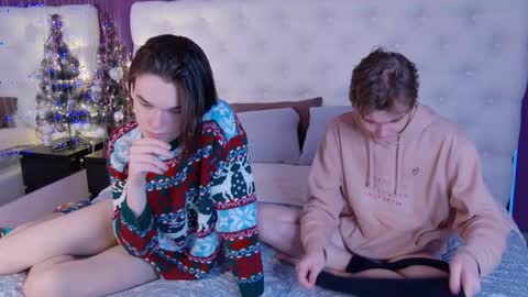 _cheesecake_s online show from December 16, 2025, 12:32 pm