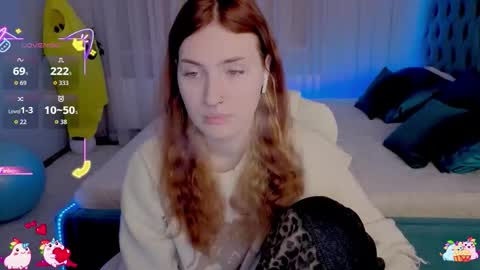 Snapshot of _chlo_e chatting on October 28, 2025, 9:28 pm Alisa NO NUDE online show from October 28, 2025, 9:28 pm