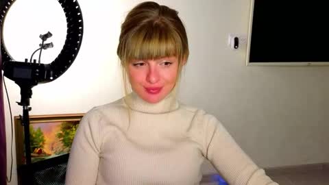 Snapshot of _comefeelme_ chatting on December 18, 2025, 4:24 pm D online show from December 18, 2025, 4:24 pm