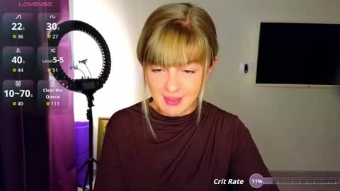 Snapshot of _comefeelme_ chatting on December 22, 2025, 6:43 am D online show from December 22, 2025, 6:43 am