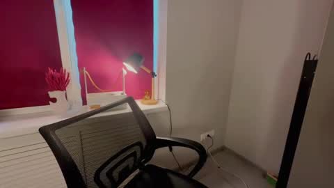 Snapshot of _comefeelme_ chatting on February 22, 2026, 6:24 am D online show from February 22, 2026, 6:24 am