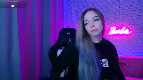 Snapshot of _crazybee_ chatting on February 7, 2025, 1:25 am Nica online show from February 7, 2025, 1:25 am