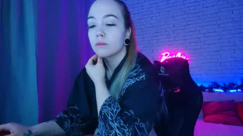 Nica online show from January 9, 2026, 5:21 am