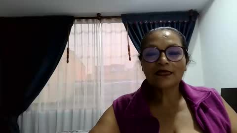 Snapshot of _cristal15 chatting on November 11, 2025, 10:21 pm _cristal15 online show from November 11, 2025, 10:21 pm