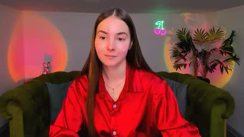Snapshot of _cuddle_bug_ chatting on October 19, 2025, 8:20 pm Erika online show from October 19, 2025, 8:20 pm