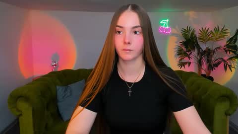 Snapshot of _cuddle_bug_ chatting on October 23, 2025, 1:21 pm Erika online show from October 23, 2025, 1:21 pm