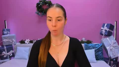 Snapshot of _cuddle_bug_ chatting on December 15, 2025, 1:15 pm Erika online show from December 15, 2025, 1:15 pm