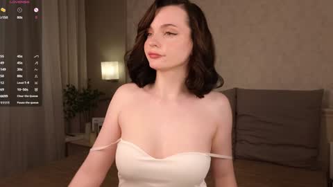 Snapshot of _curlydream_ chatting on October 19, 2025, 1:06 am Alice online show from October 19, 2025, 1:06 am