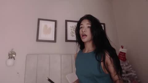 Snapshot of _dakota_a chatting on December 20, 2025, 1:18 pm Dakota online show from December 20, 2025, 1:18 pm