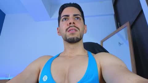 Snapshot of _davidwolf chatting on December 23, 2025, 12:41 am David online show from December 23, 2025, 12:41 am