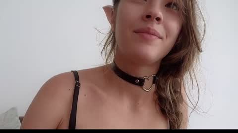 DemiDee online show from November 2, 2025, 8:17 am