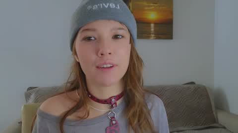 Snapshot of _demi_dee_ chatting on February 27, 2026, 11:10 am DemiDee online show from February 27, 2026, 11:10 am