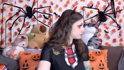 Kate online show from September 30, 2025, 5:18 pm