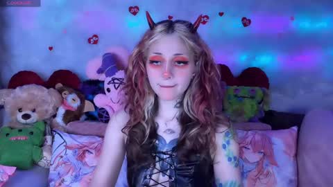 Kate online show from May 5, 2026, 7:33 pm