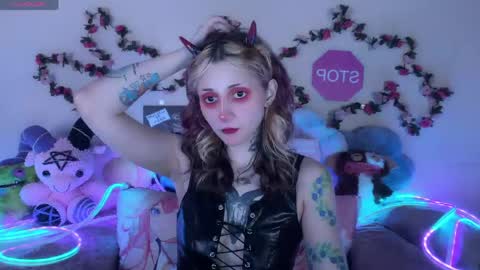 Kate online show from May 18, 2026, 7:31 pm