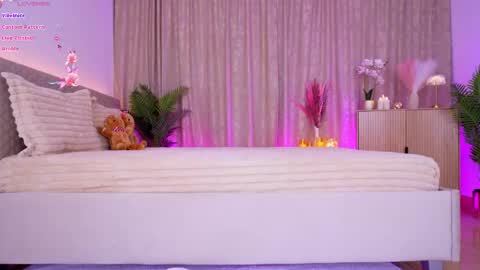 Just Dia online show from January 12, 2026, 7:19 pm