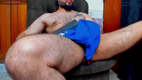 Snapshot of _dominikxxx1 chatting on April 7, 2026, 12:27 pm _dominikxxx1 online show from April 7, 2026, 12:27 pm