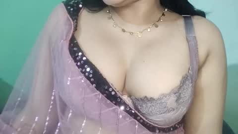 _dreamgirl_0 online show from March 22, 2026, 8:23 pm