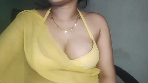 _dreamgirl_0 online show from April 25, 2026, 1:41 pm