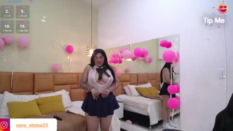 Snapshot of _dulcinea_1 chatting on February 8, 2025, 12:39 pm Dulcinea online show from February 8, 2025, 12:39 pm